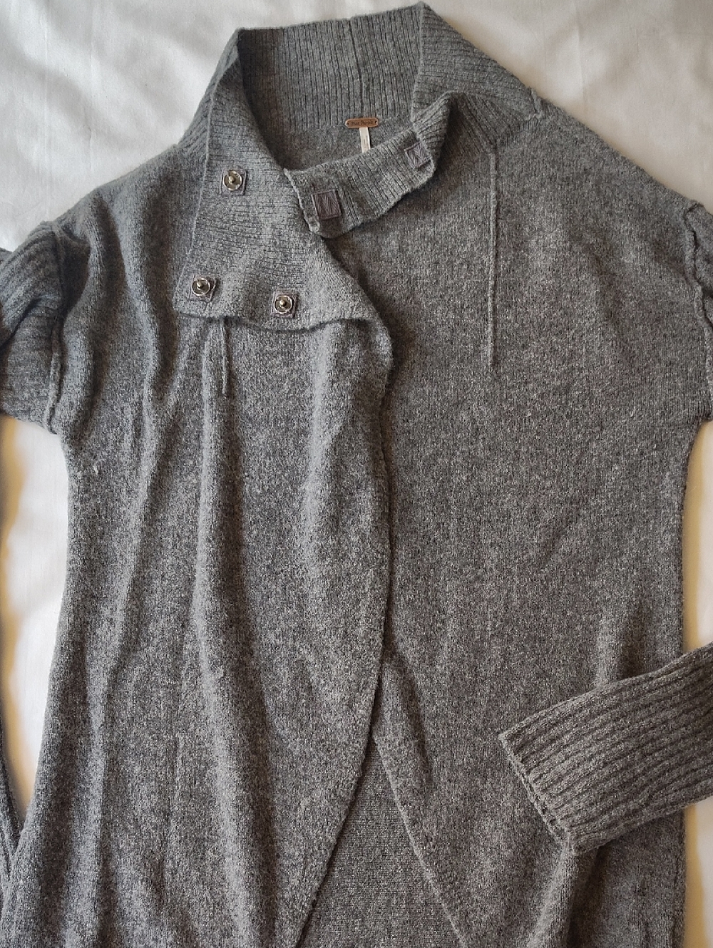 Free People Gray Snap Front Knit Cardigan Large EUC Ribbed Sleeve